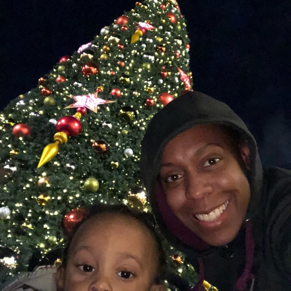 Meet your Posher, Rebekah' - Picture 3 of 3